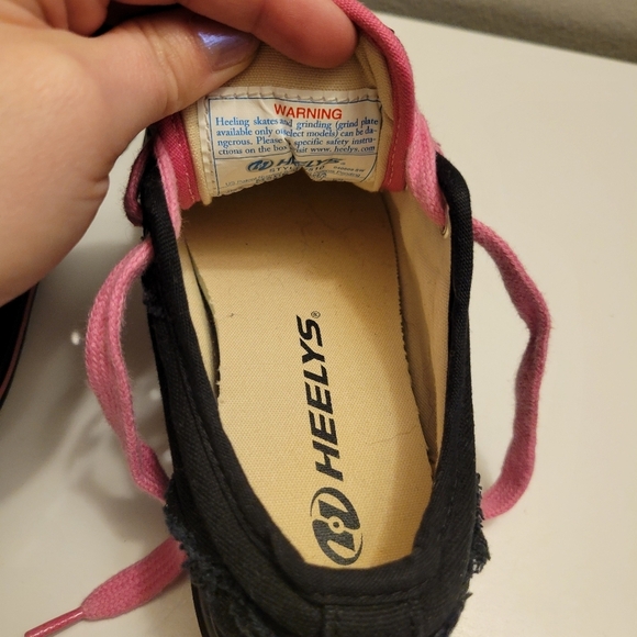 Heeleys Kids Black Pink Sneakers - Picture 11 of 11